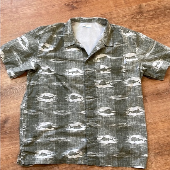 Columbia PFG Olive and White Casual Button Down Shirt - Picture 1 of 4